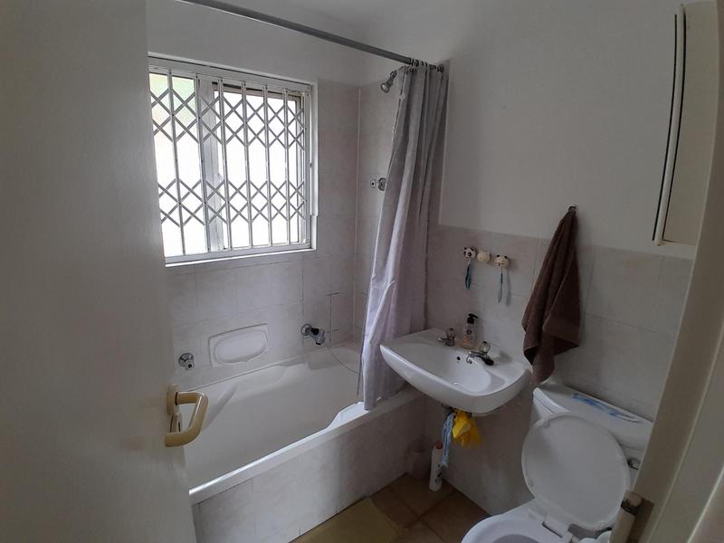 To Let 1 Bedroom Property for Rent in Vredehoek Western Cape
